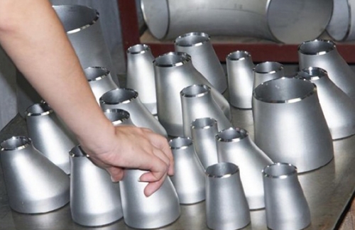 �����ƫ�ľ�ϸͷ